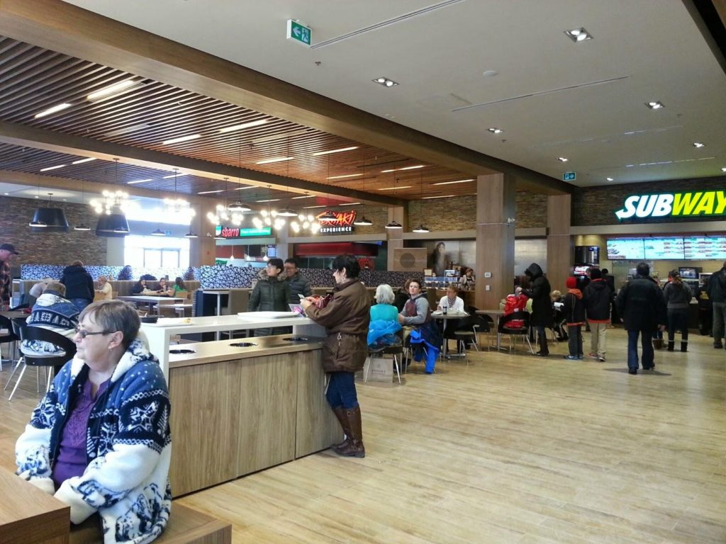 Food Court Tanger Outlets Ottawa