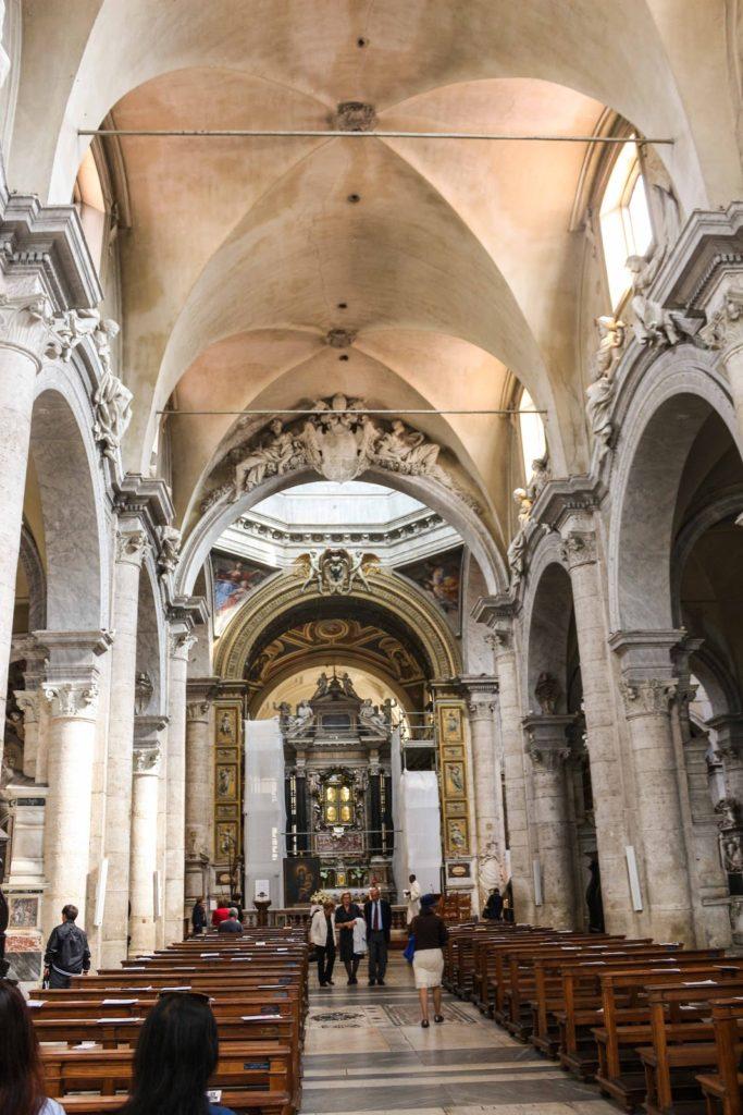 Interior of the Santa Maria de Popolo church