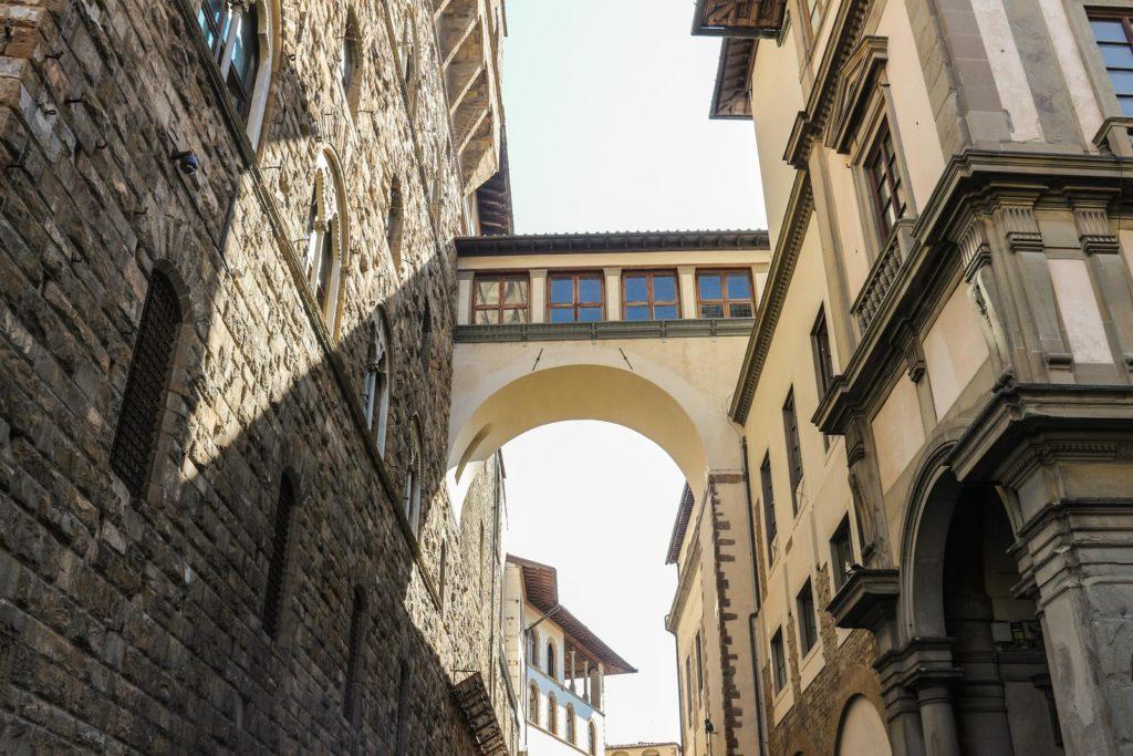 Corridor that connects Palazzo Vecchio to Palazzo Piti