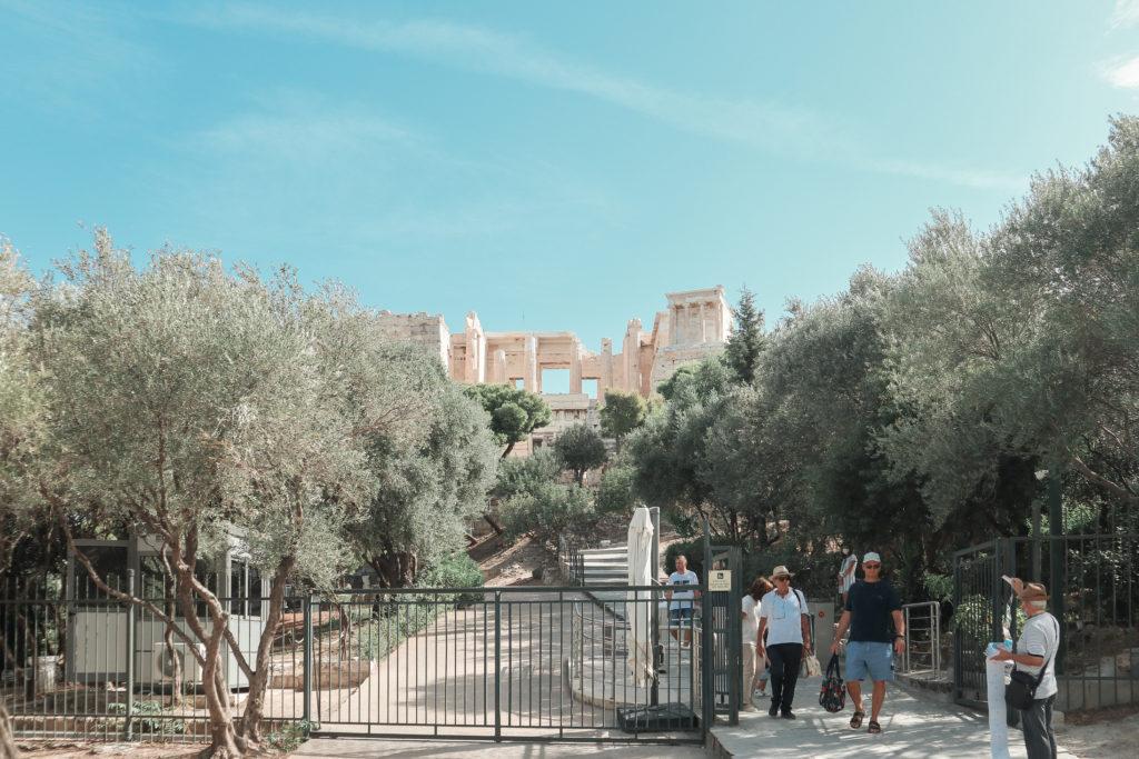 Lugares imperdíveis em Atenas: acesso principal